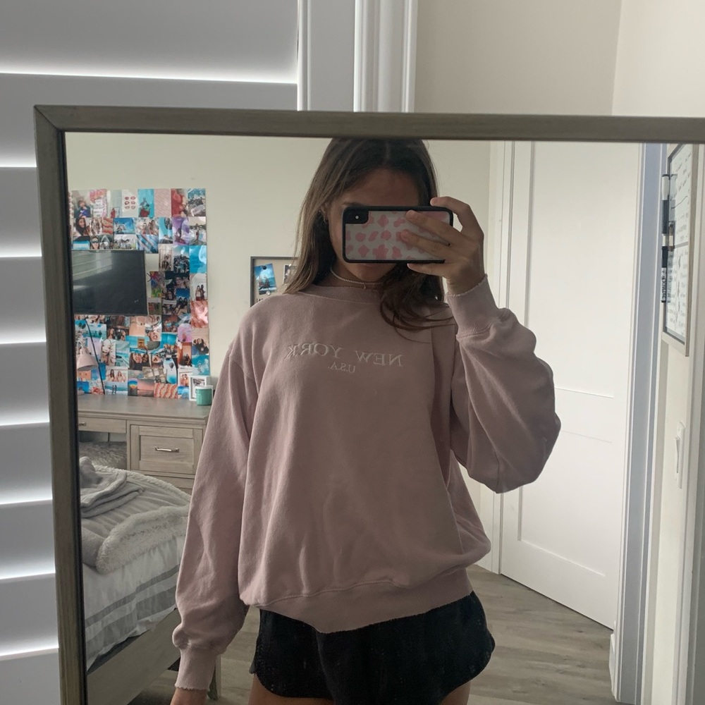 Brandy Melville Pink New York Sweat Shirt